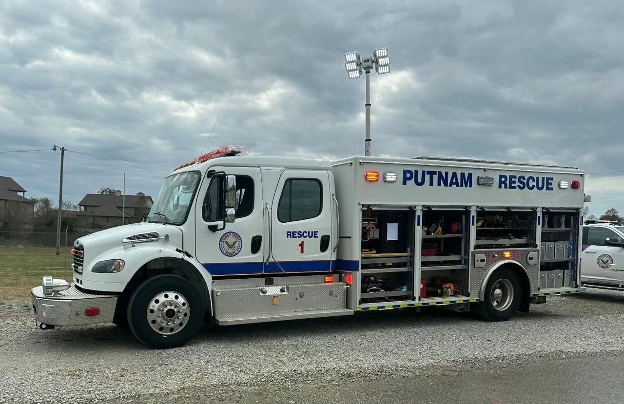 Rescue 1 heavy rescue truck with scene lighting mast raised